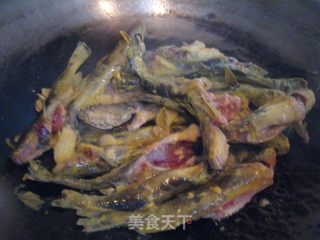 黄瓜煮昂刺鱼的做法步骤：2
