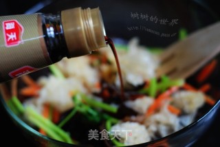 五彩缤纷拌双耳的做法步骤：2