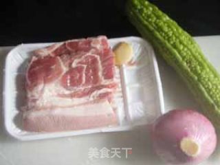 苦瓜炒肉片的做法步骤：3