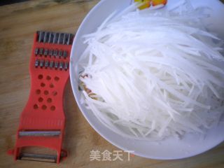 肉沫萝卜粉丝汤的做法步骤：2