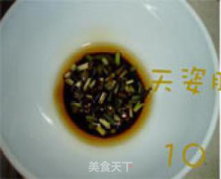 香肠丝瓜面的做法步骤：2