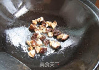莲子鸡丁的做法步骤：3