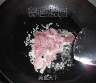 蒜蓉豇豆炒肉的做法步骤：3