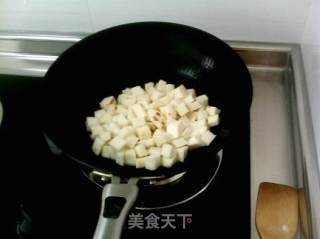 瑶柱鲍鱼汁烧双孢菇口蘑山药的做法步骤：2