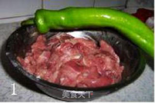 尖椒肉片的做法步骤：3