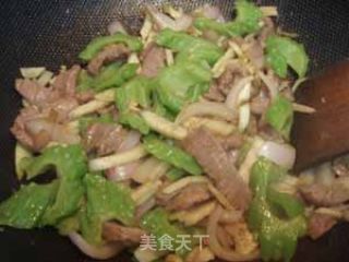 黑椒苦瓜牛柳的做法步骤：5