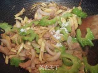 黑椒苦瓜牛柳的做法步骤：5