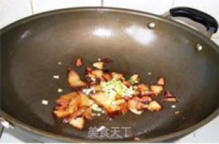 腊肉炒西兰花的做法步骤：2
