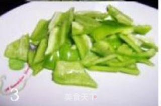 培根炒蚕豆的做法步骤：4