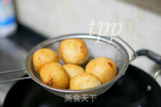 油炸团子的做法步骤：3