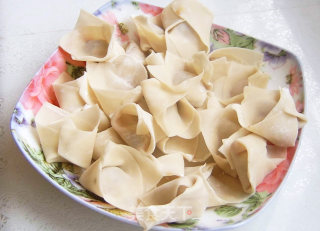 蛋羹蒸馄饨的做法步骤：2