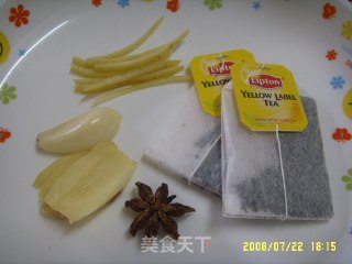 茶香排骨的做法步骤：2