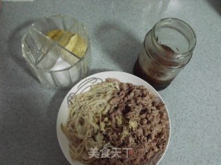麻香金菇肥牛卷的做法步骤：2