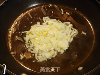 酱爆牛肉金针菇的做法步骤：2