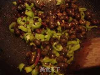 辣爆蛳螺的做法步骤：4