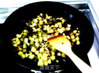 干煸茄丁拌面的做法步骤：2
