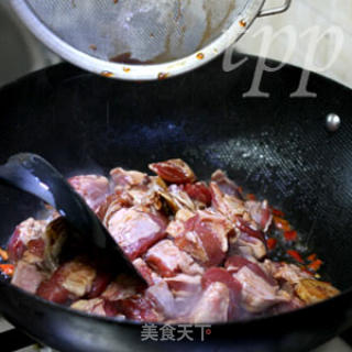 土豆胡萝卜烧牛腩的做法步骤：2