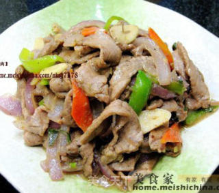 杂蔬嫩牛肉的做法步骤：2