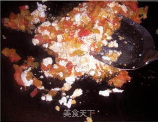 盐蛋蝴蝶面的做法步骤：2