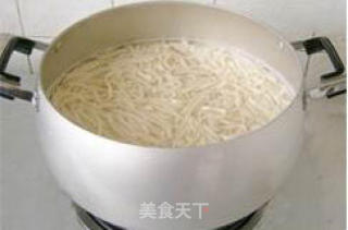 过水面的做法步骤：2