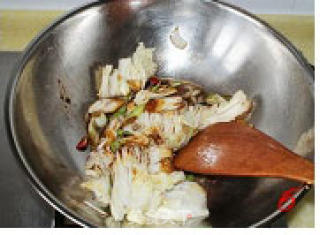 家常也美味----白菜虾皮豆腐的做法步骤：6