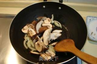 焗海鲜饭的做法步骤：2