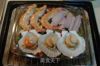 焗海鲜饭的做法步骤：2