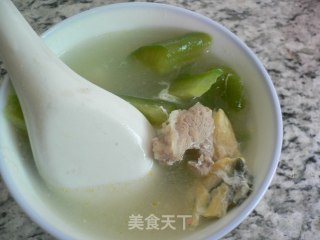苦瓜咸蛋汤~的做法步骤：2