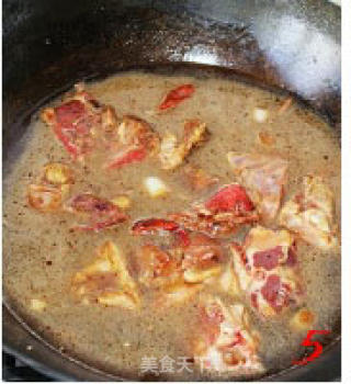 廉价的美味----鸡架炖土豆的做法步骤：6