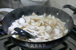 干锅杏鲍菇的做法步骤：2