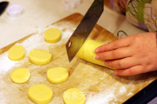 柠檬香草杏仁饼的做法步骤：2