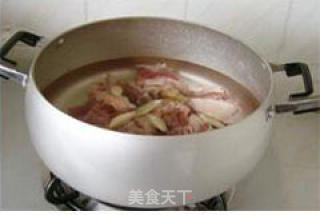韩式锅仔牛腩的做法步骤：2