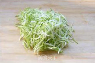 发面水煎饺的做法步骤：2