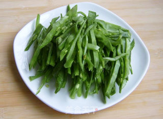 扁豆丝炒肉的做法步骤：2