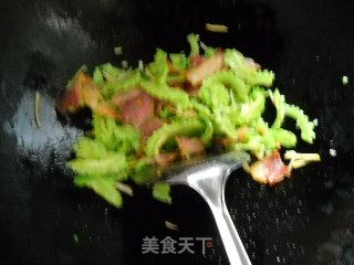 翡翠腊肉的做法步骤：2