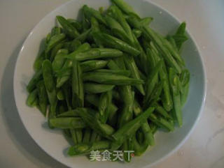 玉米豆角炒南瓜的做法步骤：2