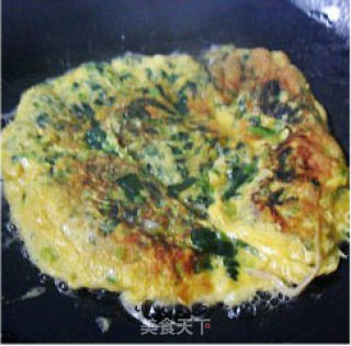 菠菜鸡蛋饼的做法步骤：4