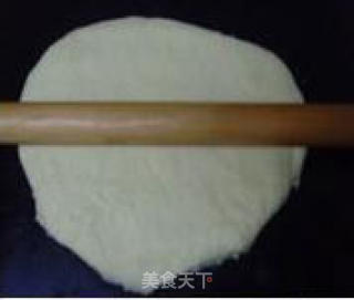 芝麻肉松面包卷的做法步骤：3