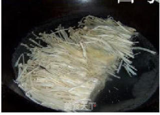 肉丝金针菇的做法步骤：2