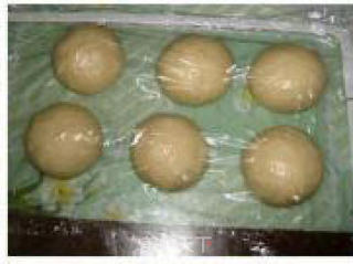 菠萝包的做法步骤：4