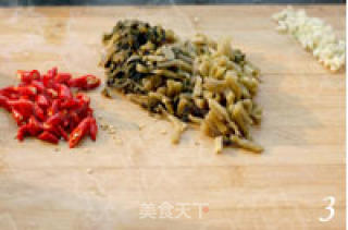 腌菜土豆烧肉片的做法步骤：2