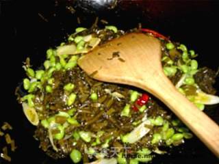 雪菜毛豆的做法步骤：2