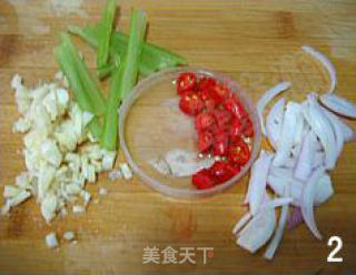 泰式鲜虾银耳沙拉的做法步骤：3