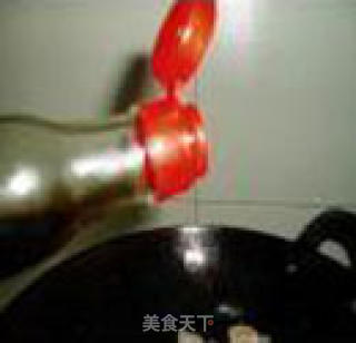 墨鱼炒肉的做法步骤：2