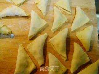 咖喱牛肉酥角的做法步骤：4