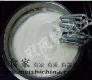 橙汁提子卷的做法步骤：2