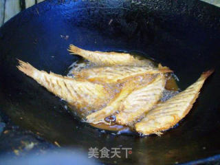 香酥糖醋马口鱼的做法步骤：3