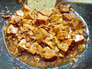 肉酱烧豆腐的做法步骤：3