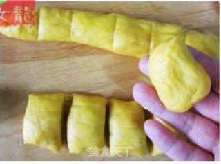 胡萝卜黄金包的做法步骤：4