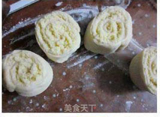 椰蓉卷的做法步骤：4
